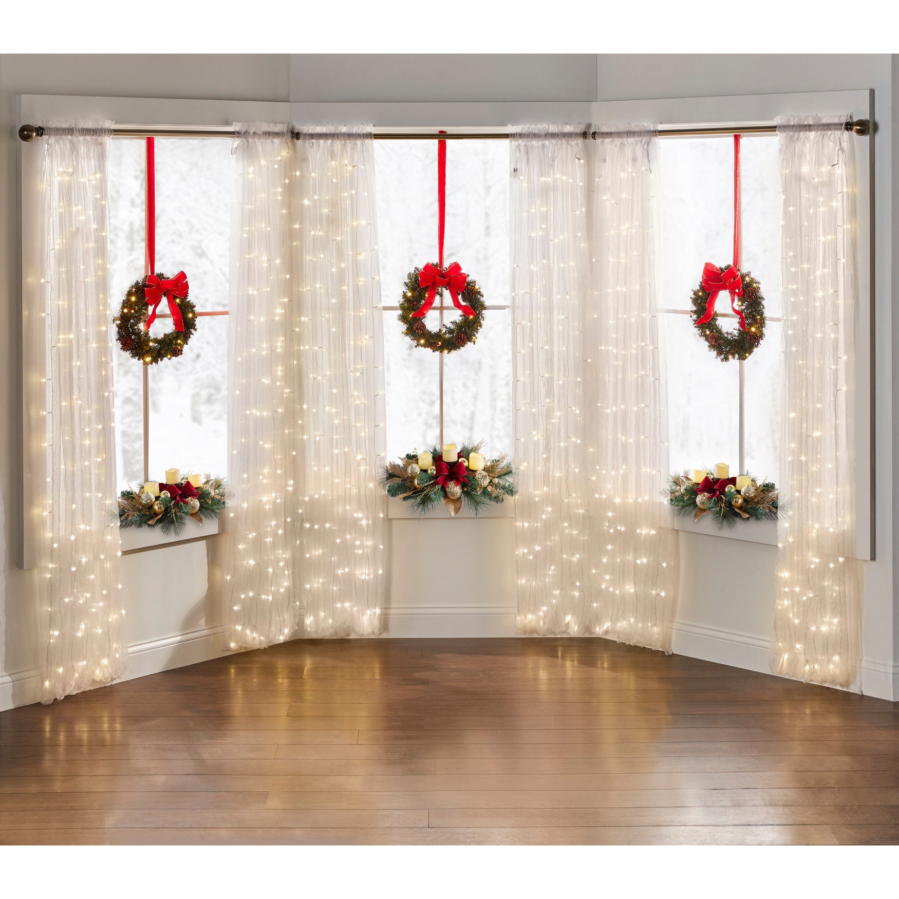 Set Of 3 Cordless Pre-Lit Mini Christmas Wreaths image number 4
