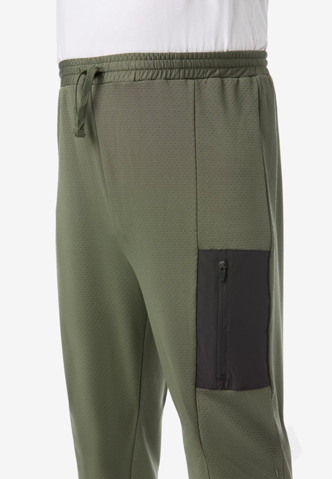 Performance Grid Cargo pant image number 3