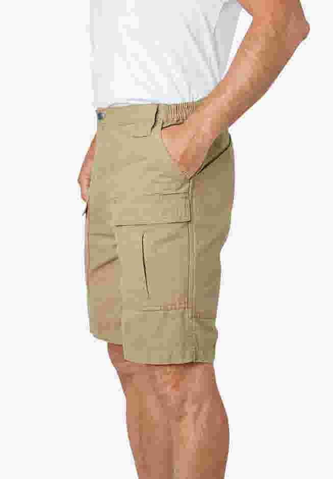 Deeper Pocket 8" Cargo Shorts image number 2