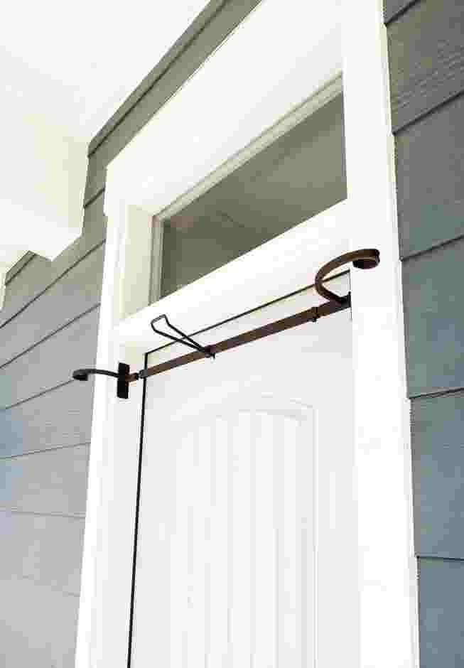 Garland Door Hanger image number 0