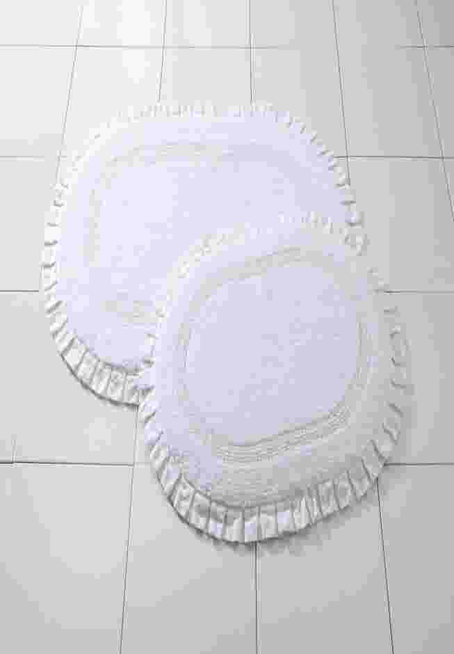 Oval Ruffle Bath Rug image number 2