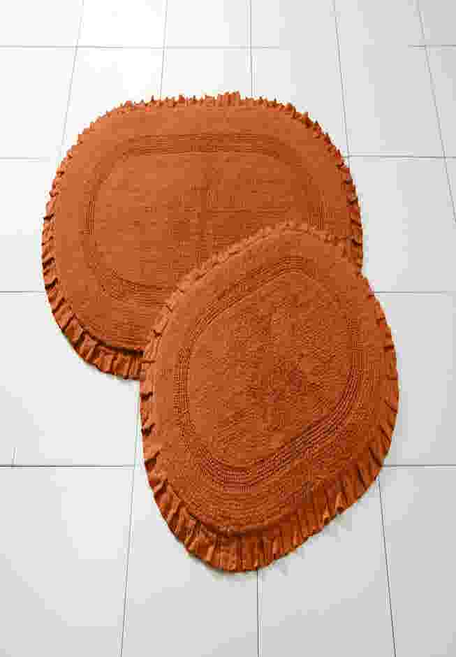 Oval Ruffle Bath Rug image number 0