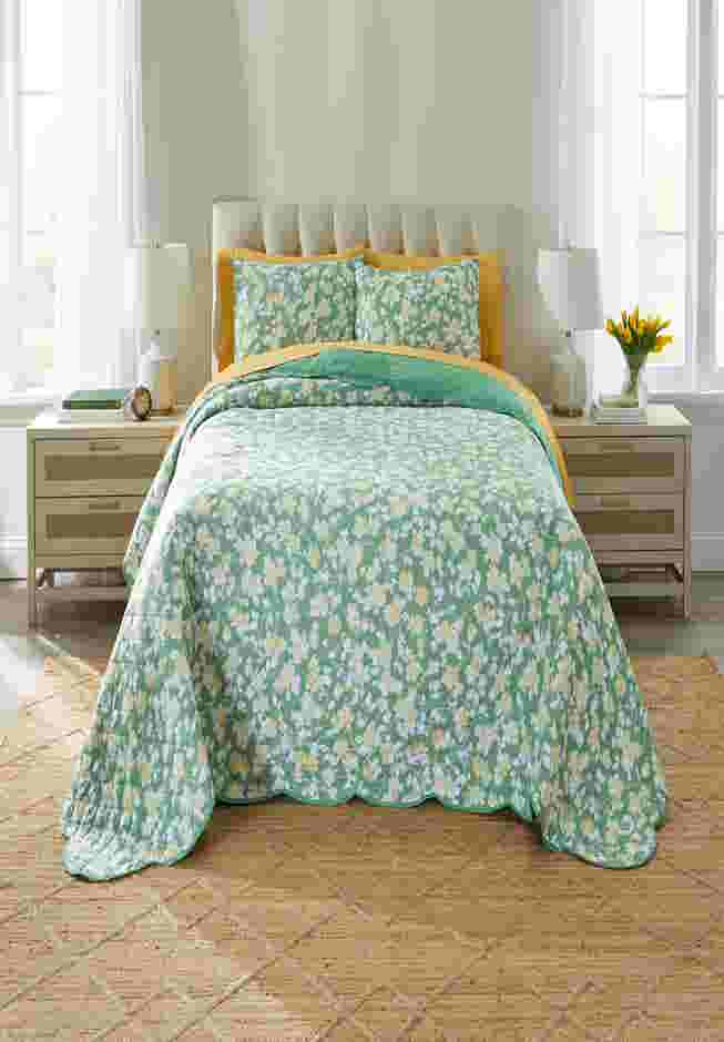 BH Studio Scalloped Hem Bedspread image number 0