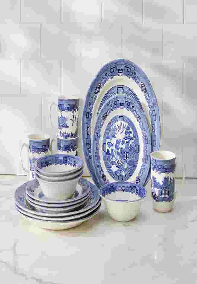 16-Pc. Blue Willow Dinnerware image number 0