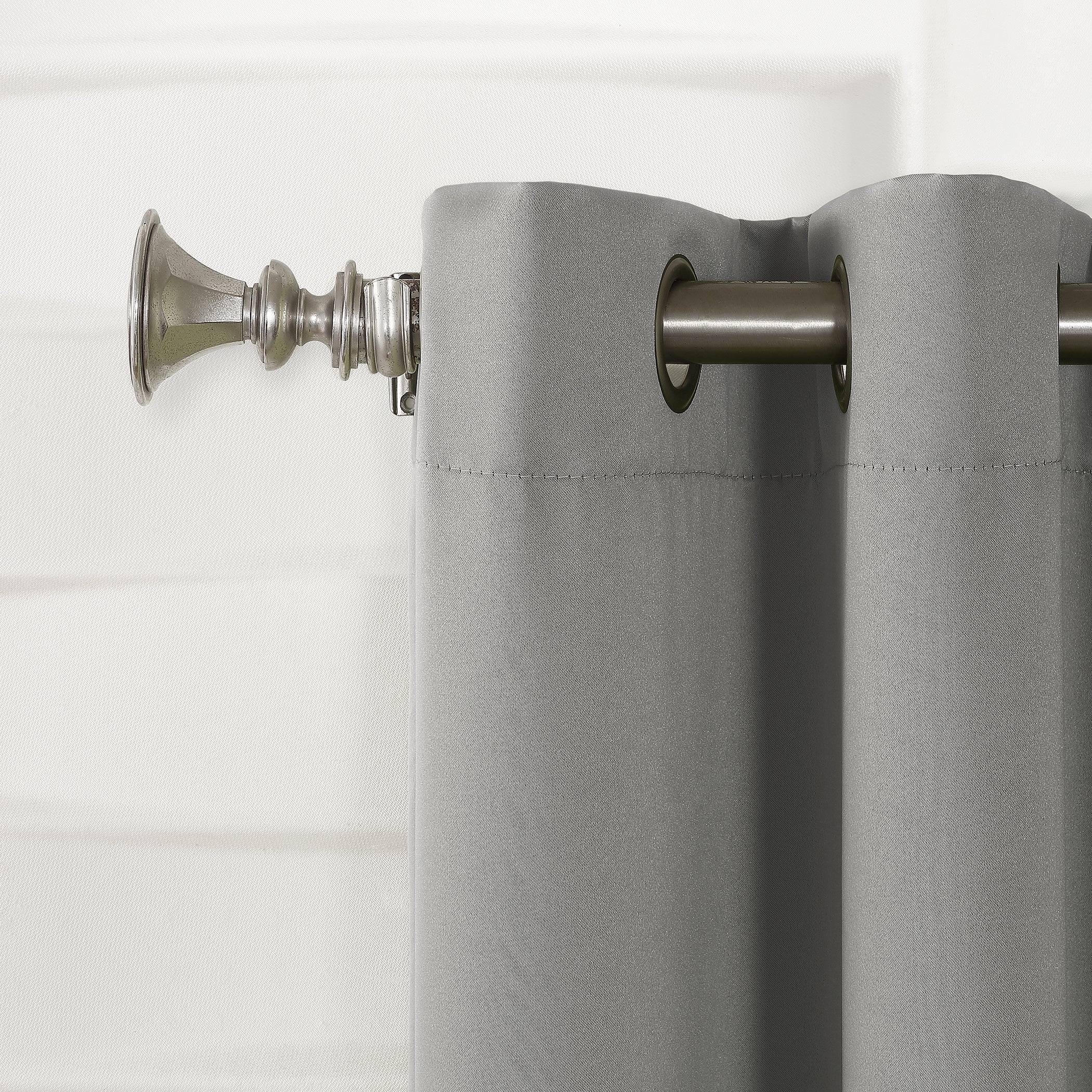 Sun Zero Blackout Greenwich Grommet Panel image number 1