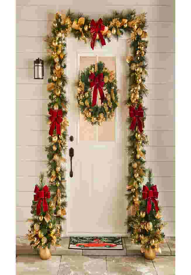 Pre-Lit Regal 6' Garland image number 1