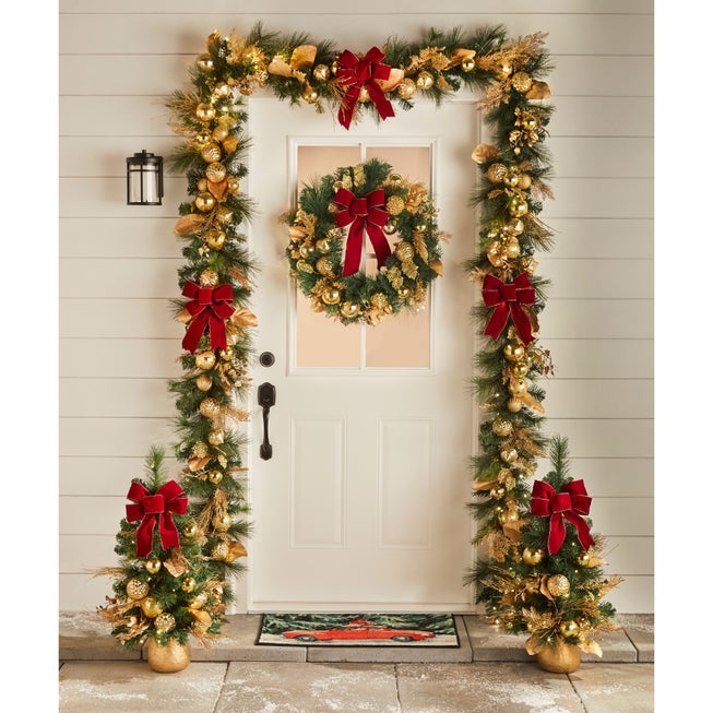 Pre-Lit Regal 6' Garland image number 1