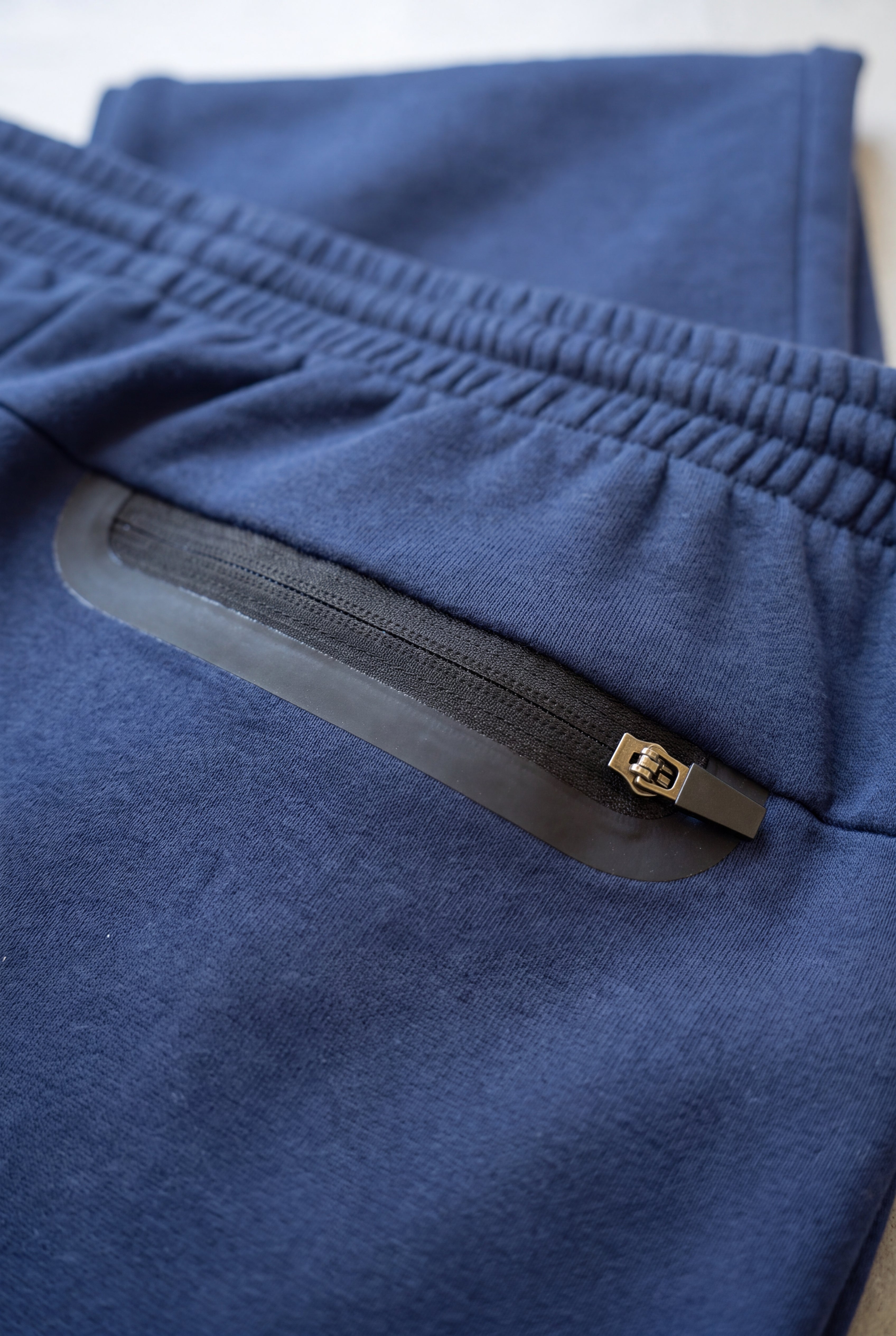 Elevated Zip-Pocket Fleece Sweatpant image number 3