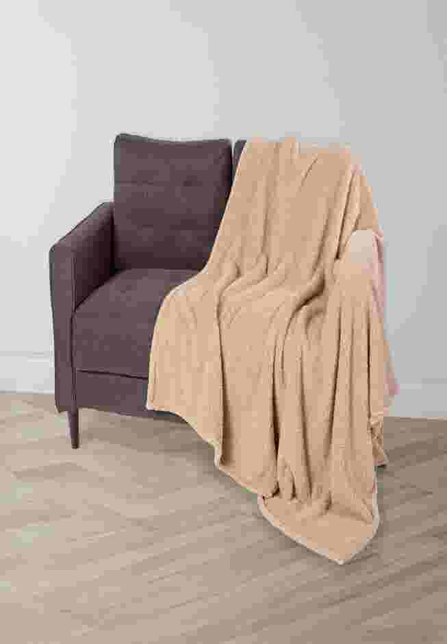 HGTV Butter Sherpa Faux Fur Throw image number 1