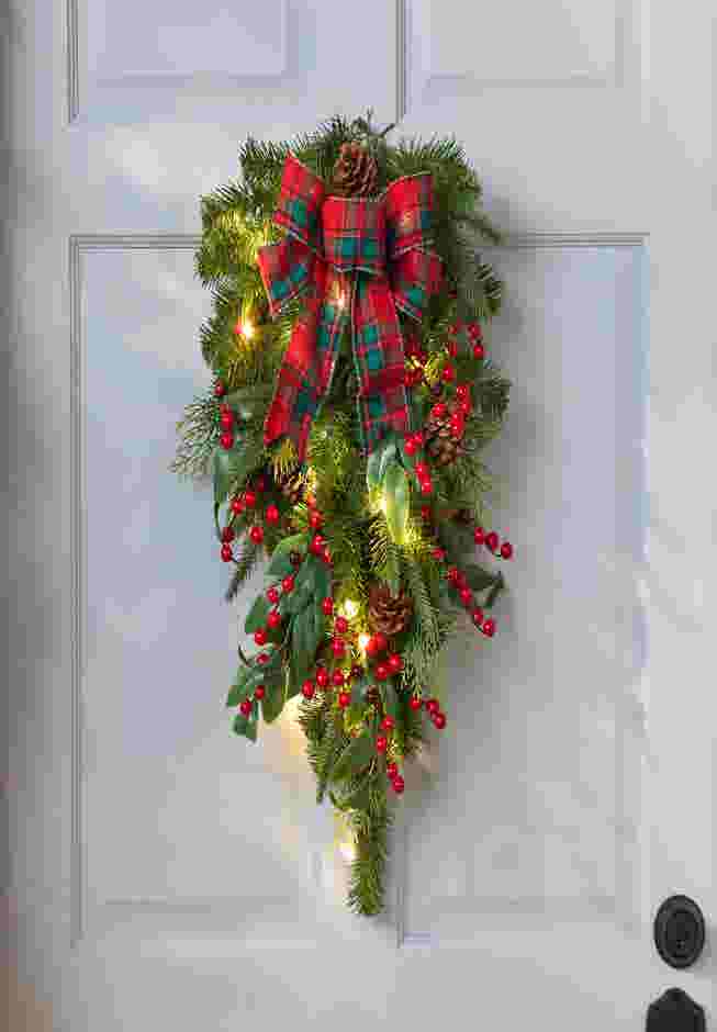 24" Pre-Lit Celeste Vertical Swag image number 0