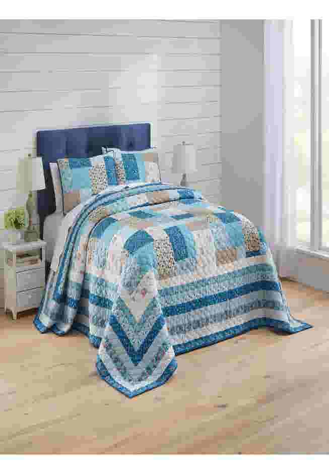 Concord Bedspread image number 0