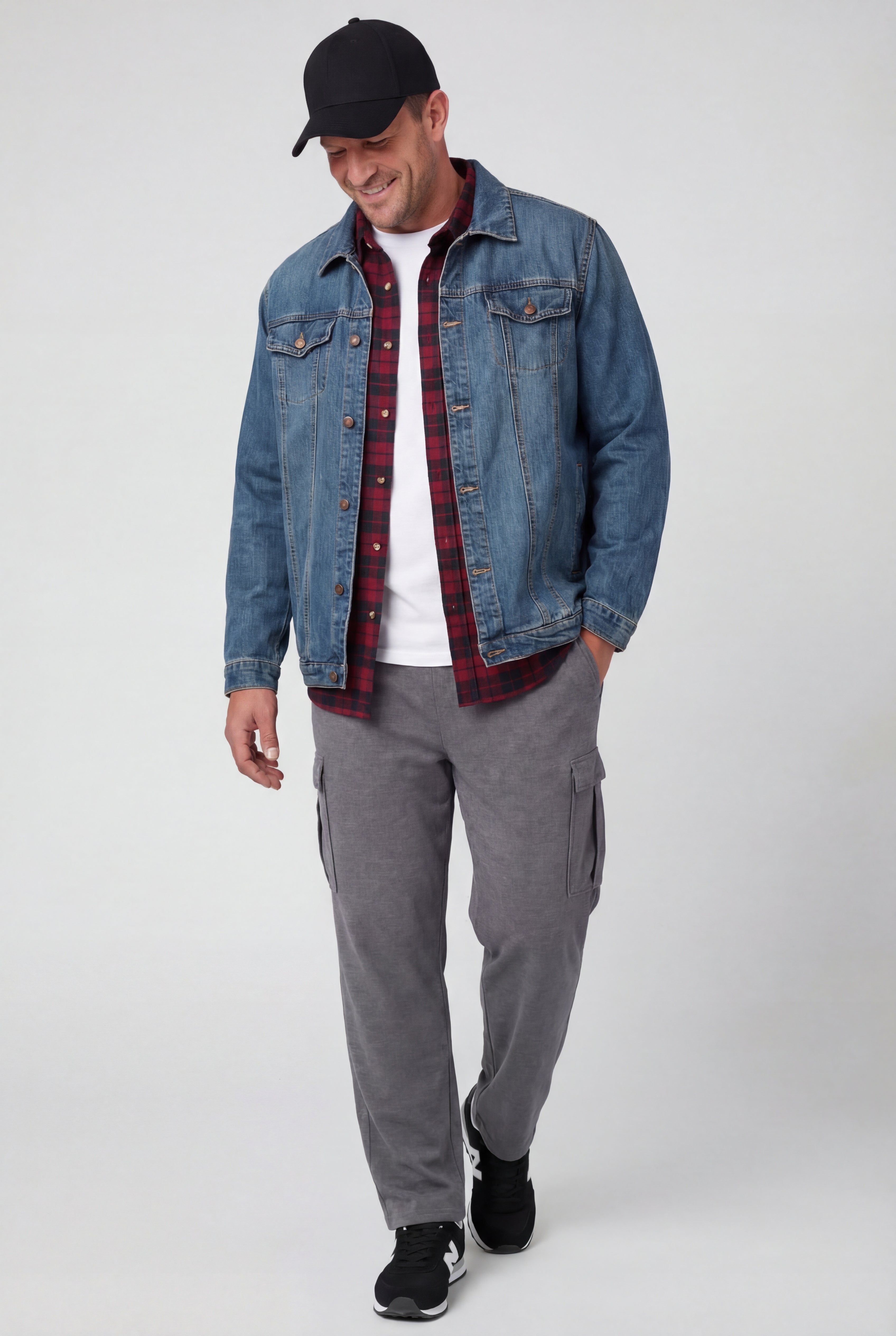 Men's Big & Tall Lightweight Jersey Cargo Sweatpants image number 2