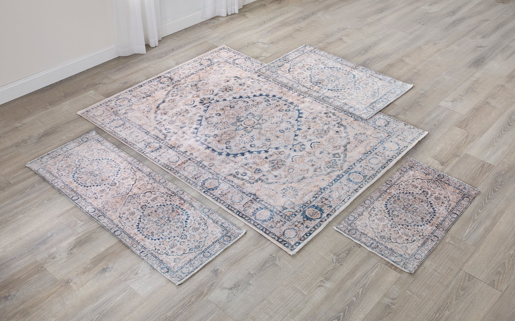 Verona Velvet Washable Rug image number 0