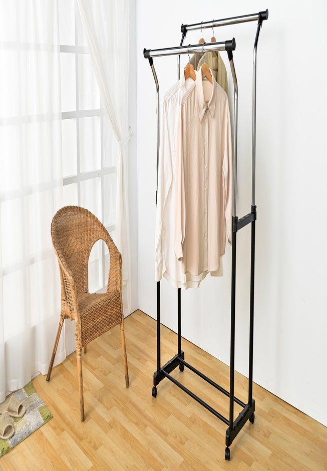 Adjustable Clothing Rack image number 0