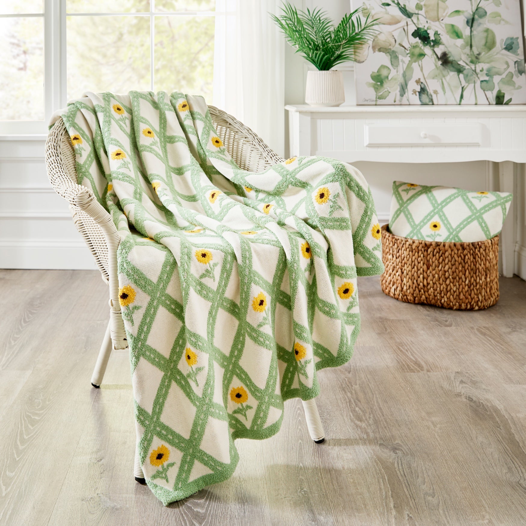 Knitted Chenille Flowers Throw image number 0