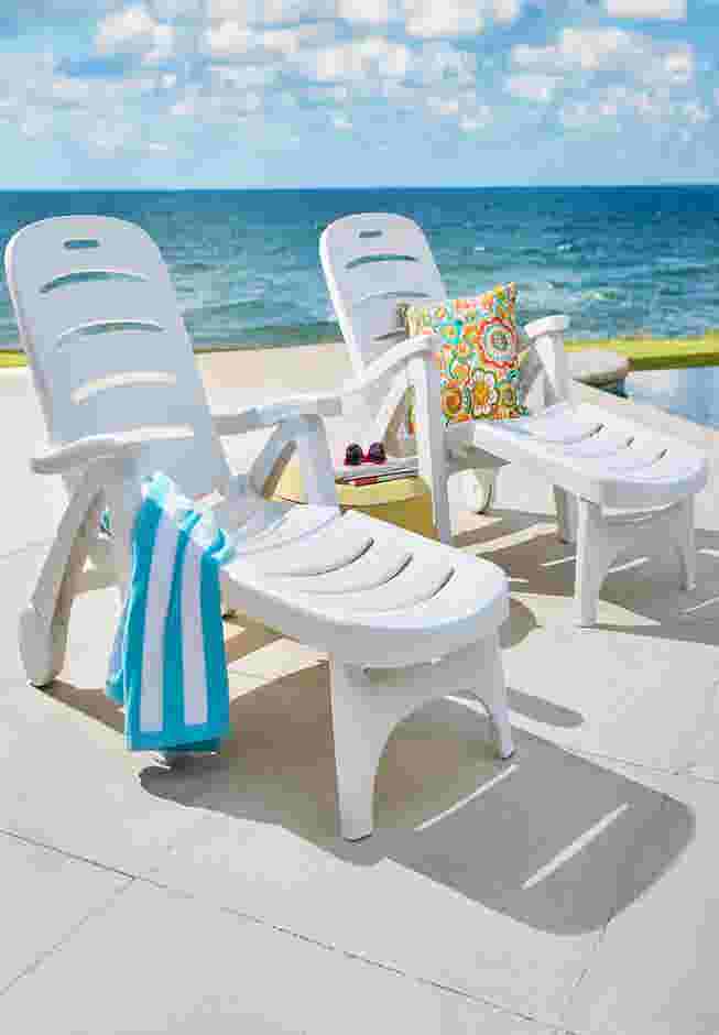 Resin Folding Lounger image number 3