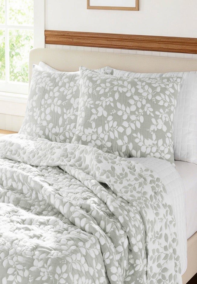 3-Pc. Reversible Leaves Jacquard Quilt Set image number 2