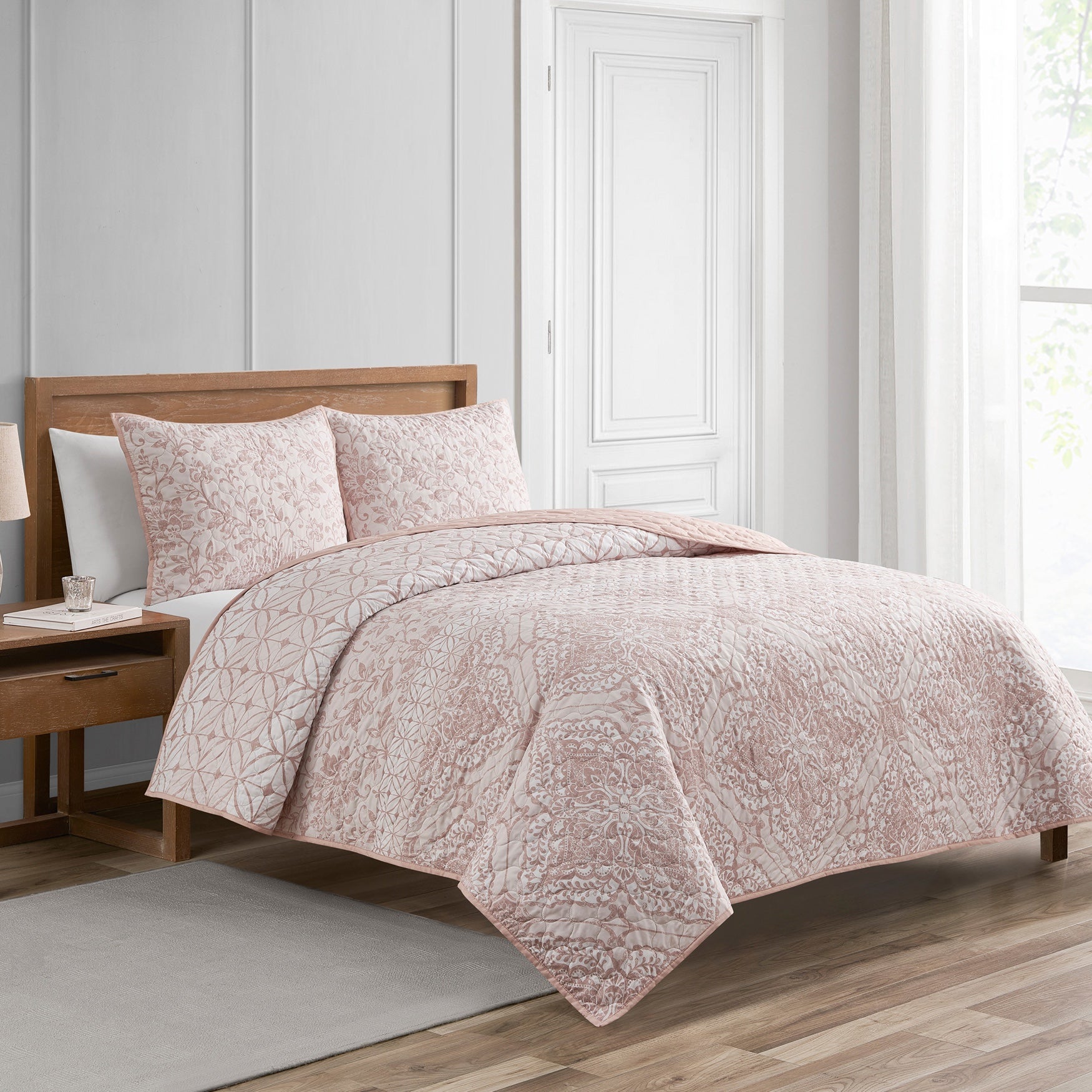 NEW HAVEN 3PC QUILT SET. image number 0