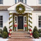 Oversized 48" Diam Pre-lit Pre-decorated Wreath image number 3