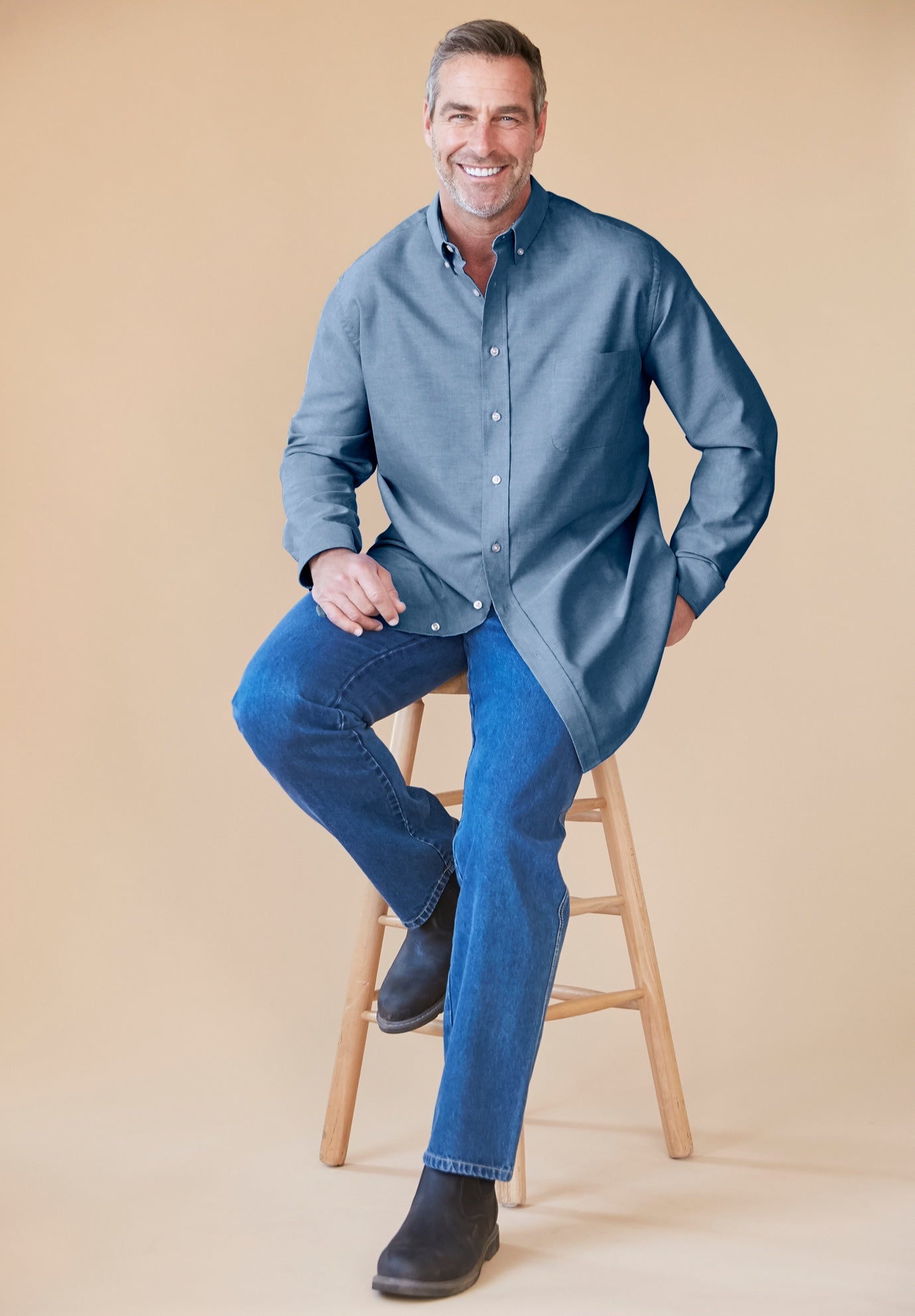 Long-Sleeve Wrinkle-Free Everyday Oxford image number 0