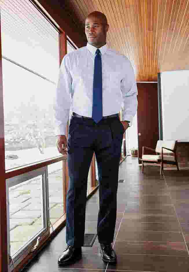 No Hassle Classic Fit Expandable Waist Double-Pleat Dress Pants image number 4