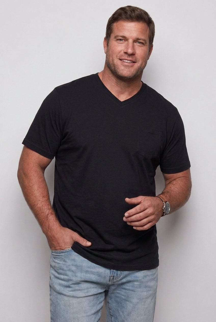 Shrink-Less Lightweight V-Neck Pocket T-Shirt image number 0