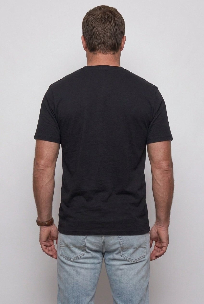 Shrink-Less Lightweight V-Neck Pocket T-Shirt image number 2