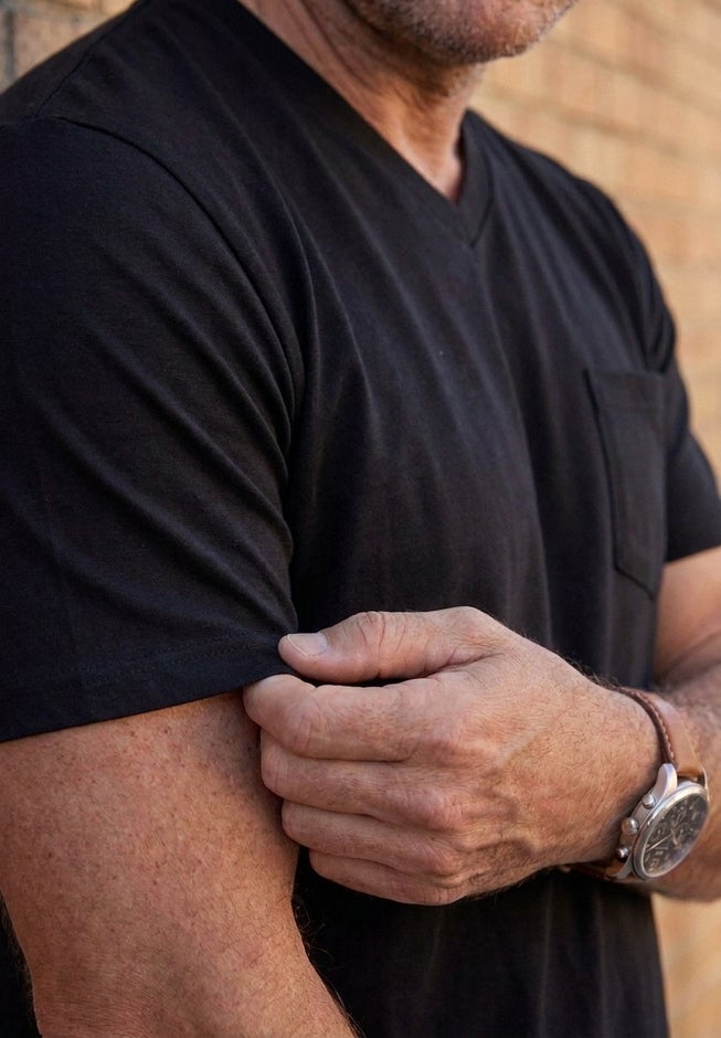 Shrink-Less Lightweight V-Neck Pocket T-Shirt image number 3