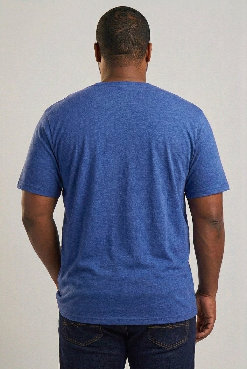 Shrink-Less Lightweight V-Neck Pocket T-Shirt image number 2