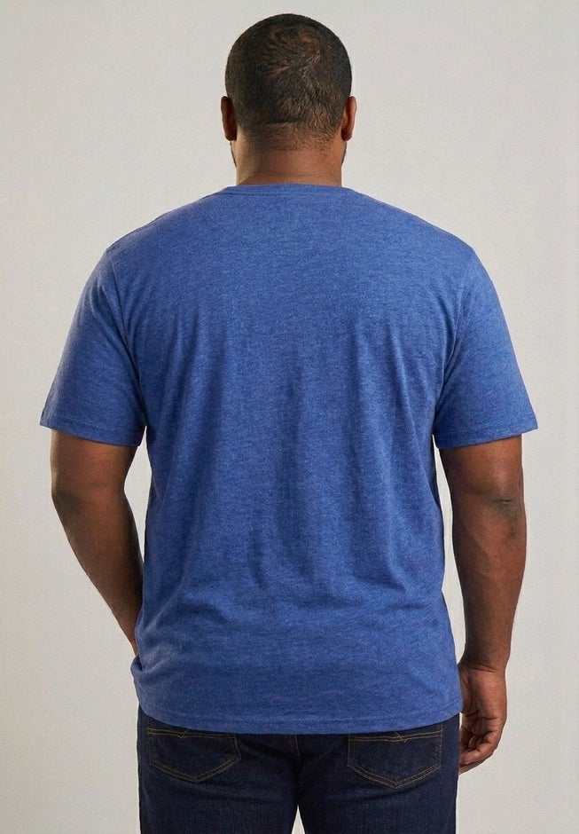 Shrink-Less Lightweight V-Neck Pocket T-Shirt image number 2